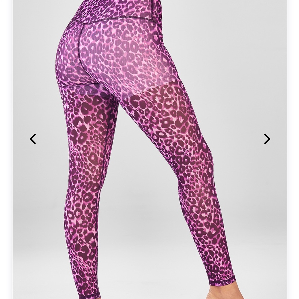 Fabletics leopard leggings - Picture 2 of 5